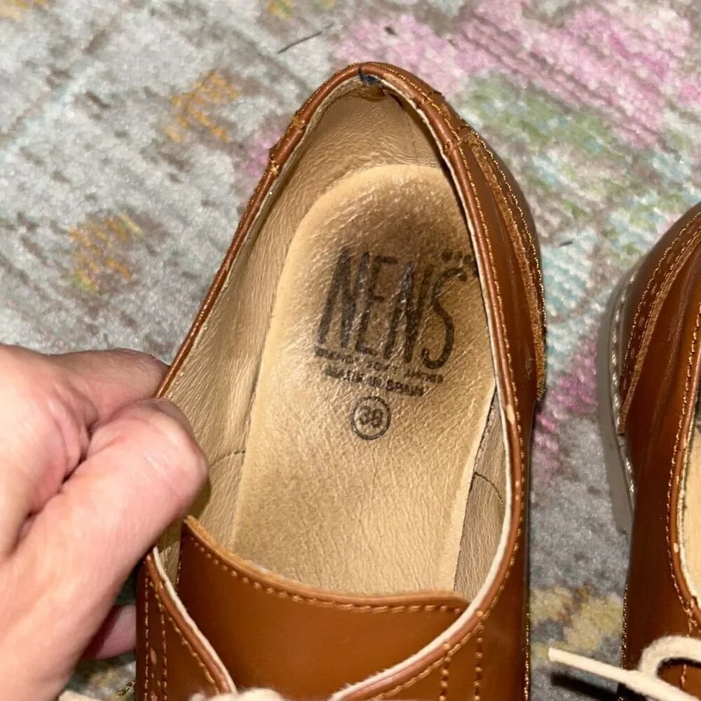 Nens made in Spain brown wingtip dress shoes sz38